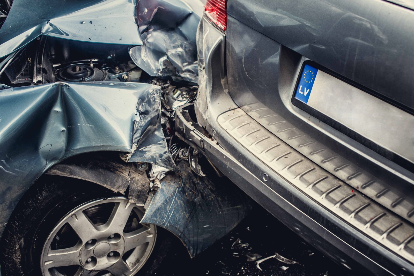 image auto accident involving two cars scaled